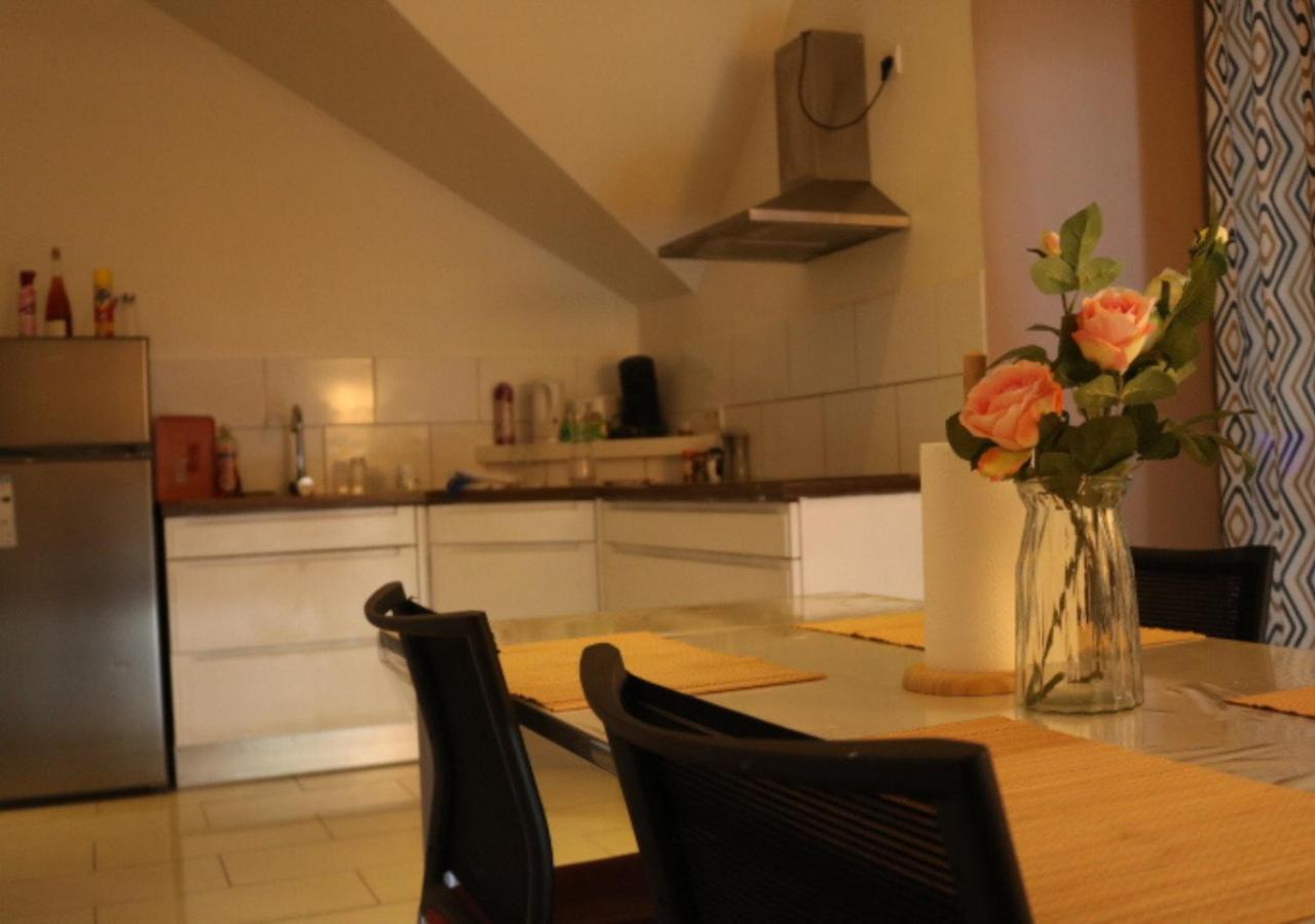 Le Wolf - 1 Chambre Privee Dans Un Appartement - 5Mn Tram Du Centre Ville - 15Mn Tram Gare Tgv Mulhouse - Wifi - Parking Mülhausen Exterior foto